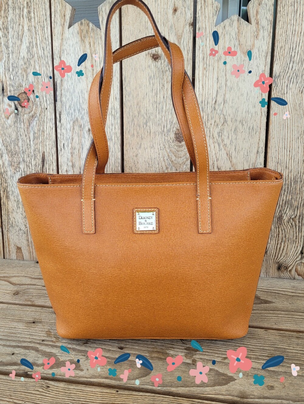 *Rare* Dooney & Bourke Saffiano Leather Tote Handbag In Carmel